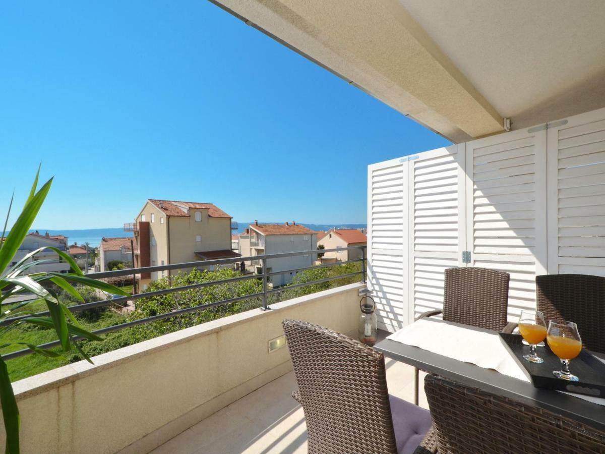 Apartments Ante Anita Каштела Экстерьер фото