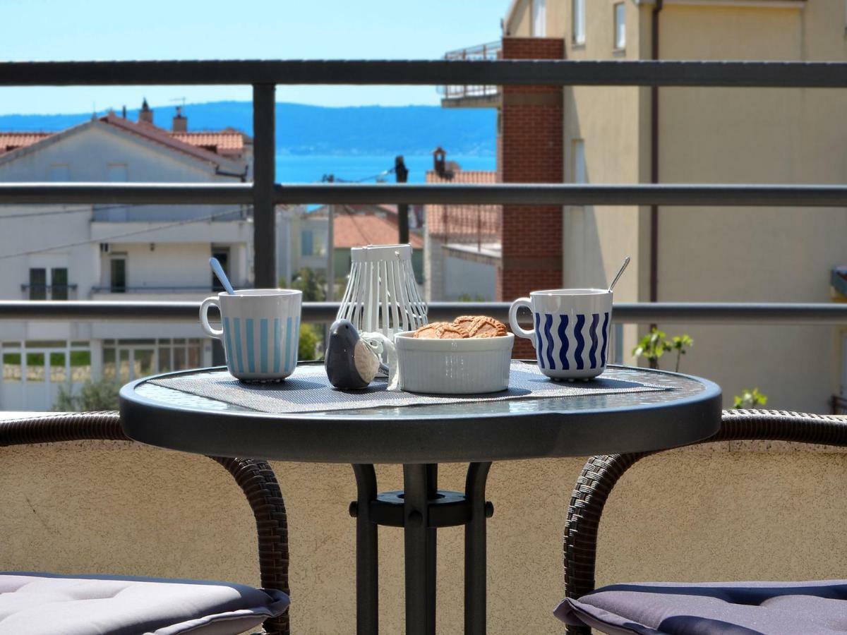 Apartments Ante Anita Каштела Экстерьер фото
